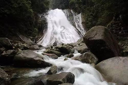 逃离拇指山地